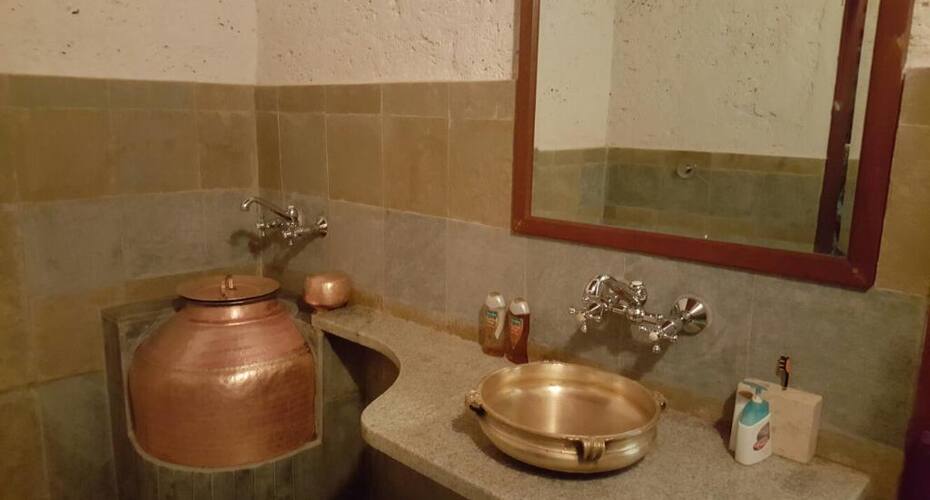 Captians Bungalow in Coffee Country, Chikmaglur 4